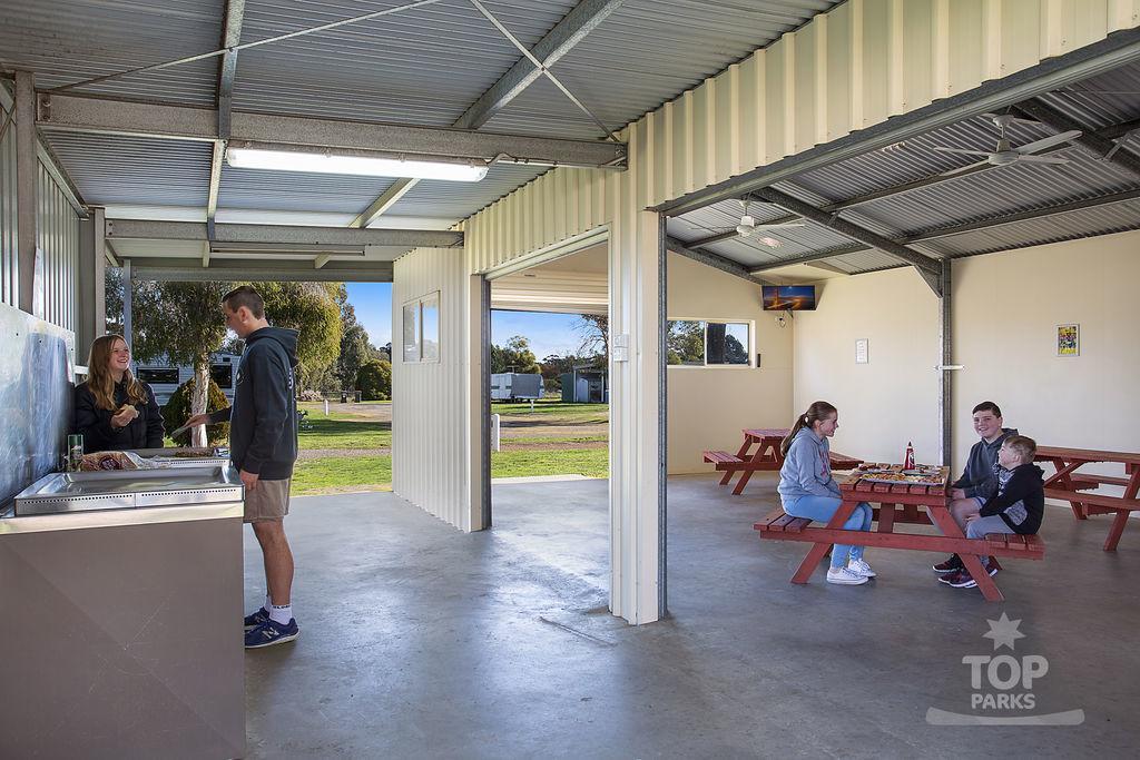 Horsham Holiday Park Bagian luar foto